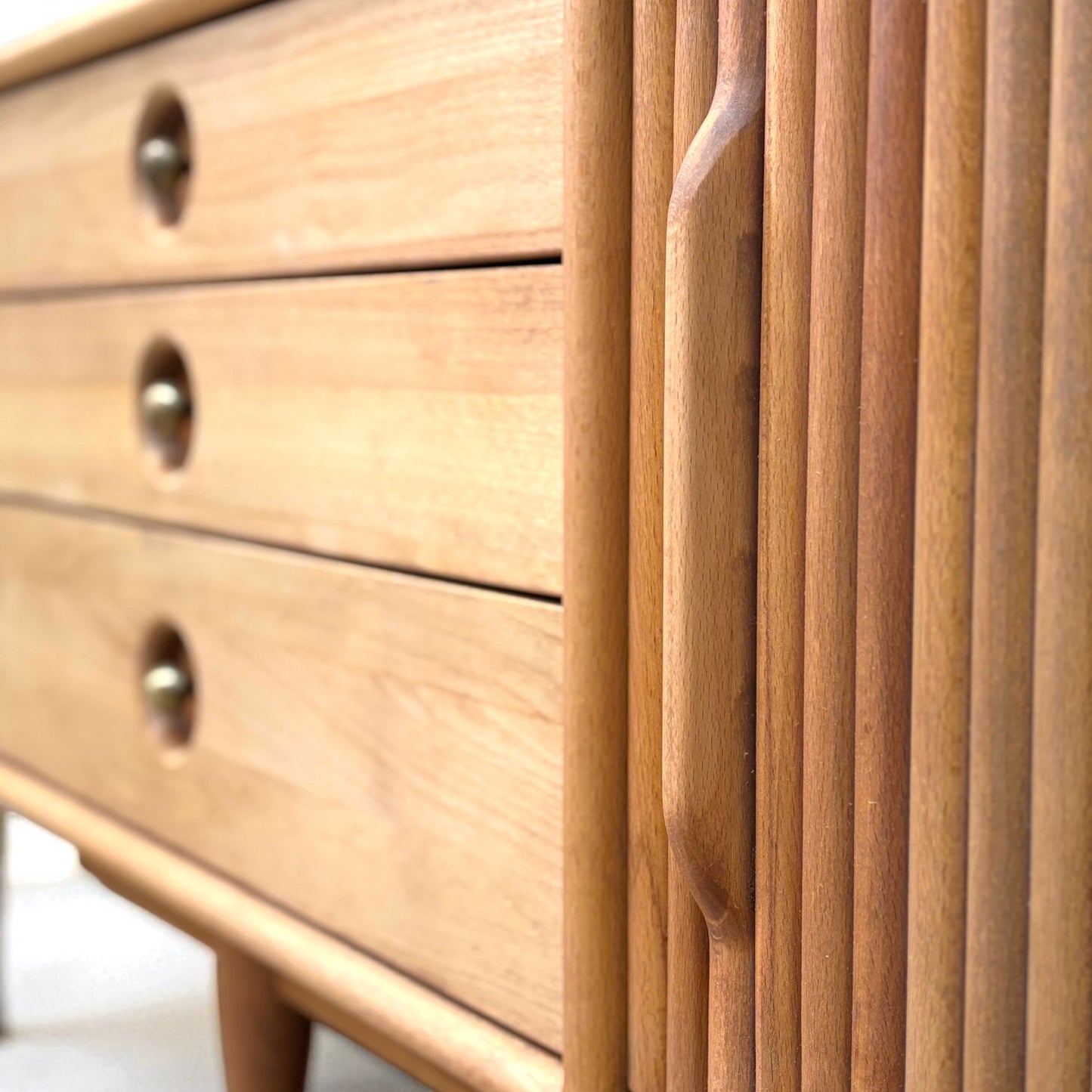 Mazhar V2 Masif Ahşap Bourbon TV Ünitesi