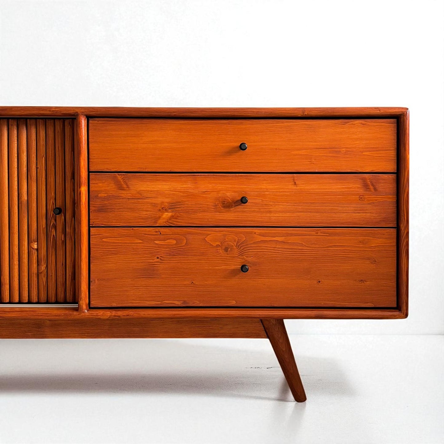 Mazhar V1 Masif Ahşap Tik TV Ünitesi