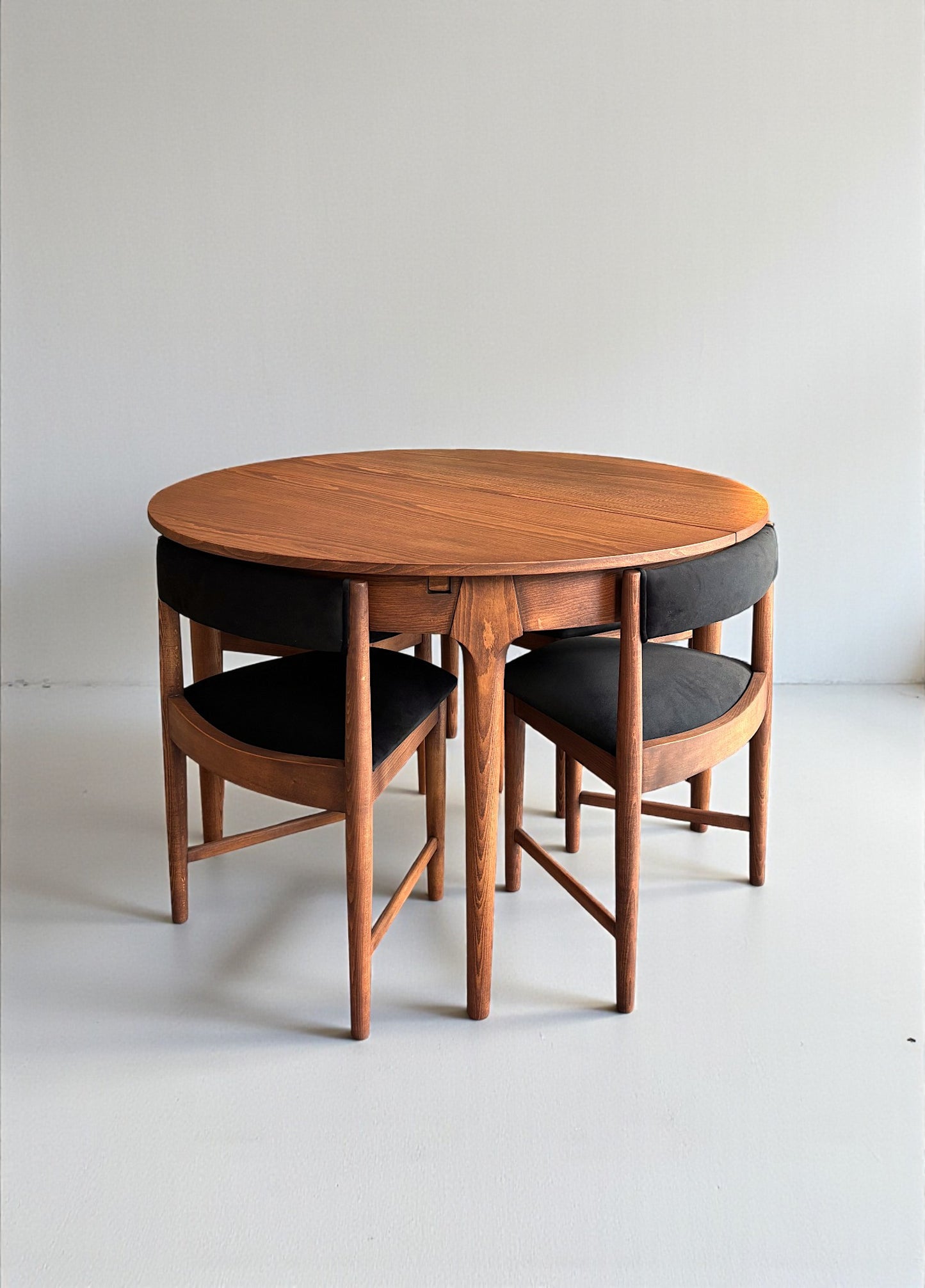Midra Solid Wood Arabica Dining Table
