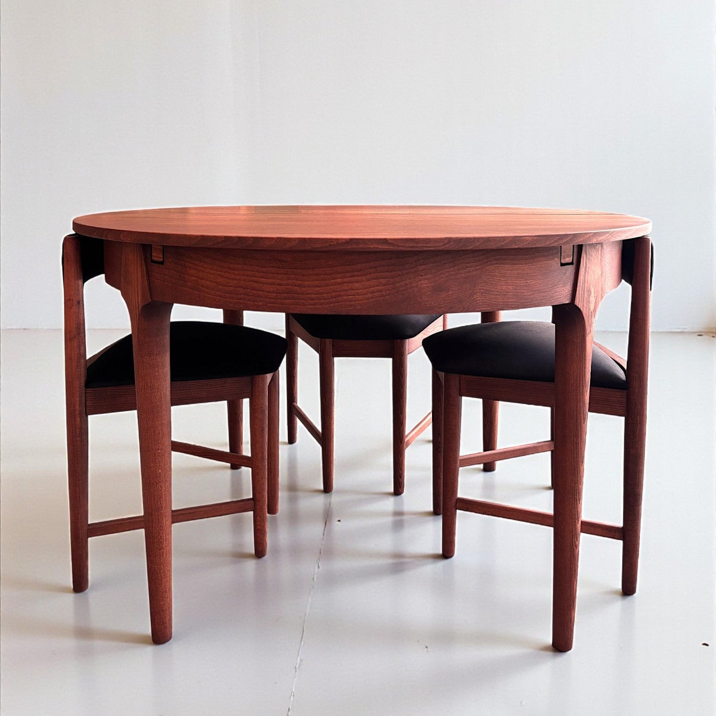 Midra Solid Wood Arabica Dining Table