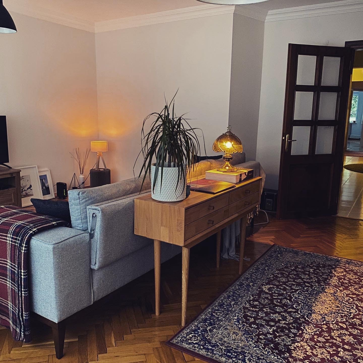 Apalak Masif Ahşap Pure Dresuar