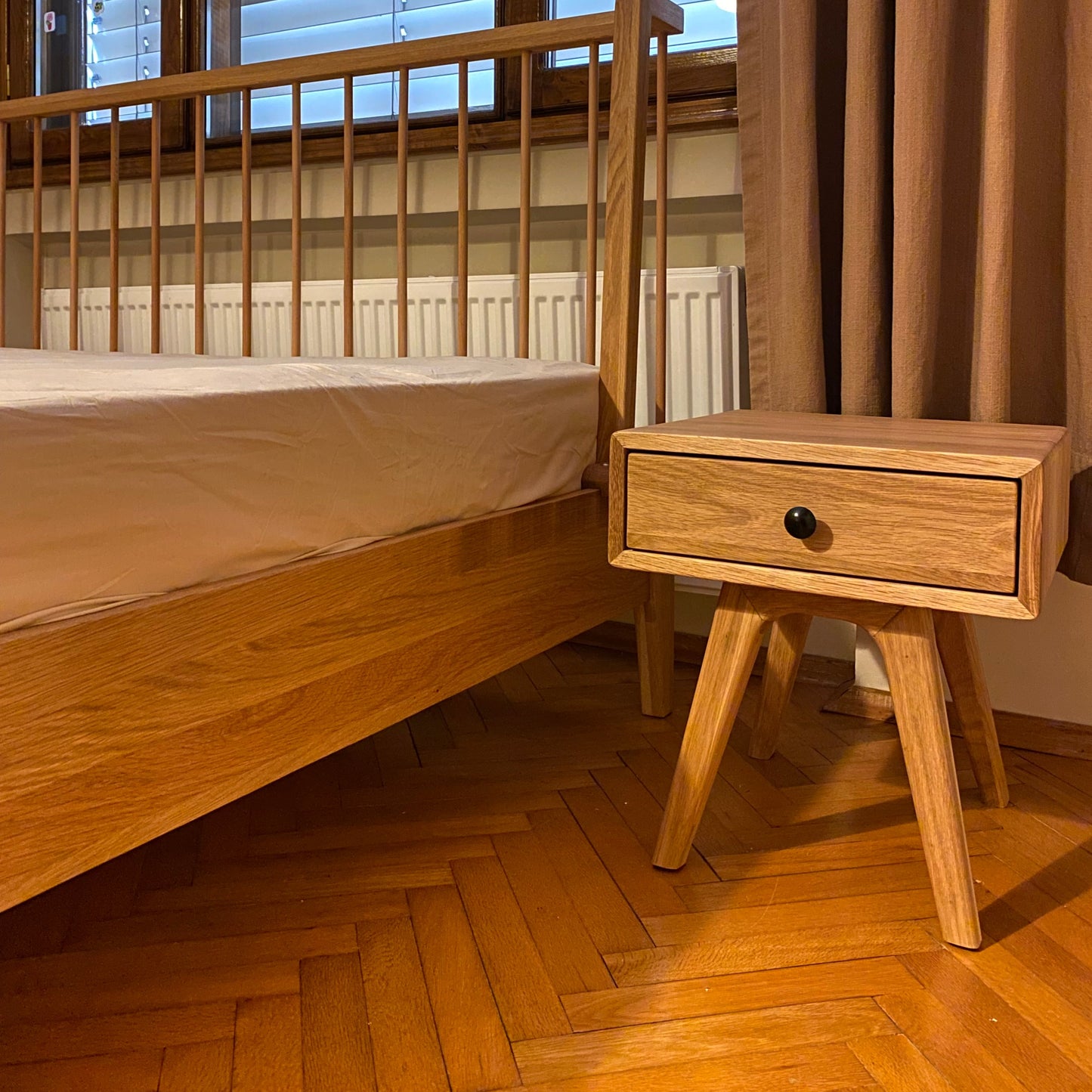 Yekpare Masif Ahşap Tek Çekmeceli Pure Komodin