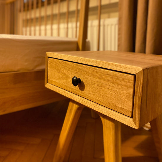 Yekpare Masif Ahşap Tek Çekmeceli Pure Komodin