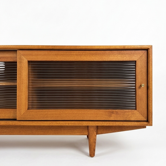 Muaşaka Solid Wood Cinnamon Brown TV Unit