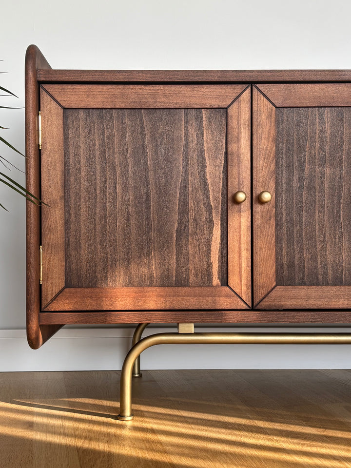 Münhasır Masif Ahşap Cocoa TV Ünitesi