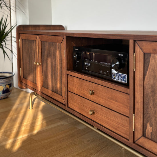 Münhasır Masif Ahşap Cocoa TV Ünitesi