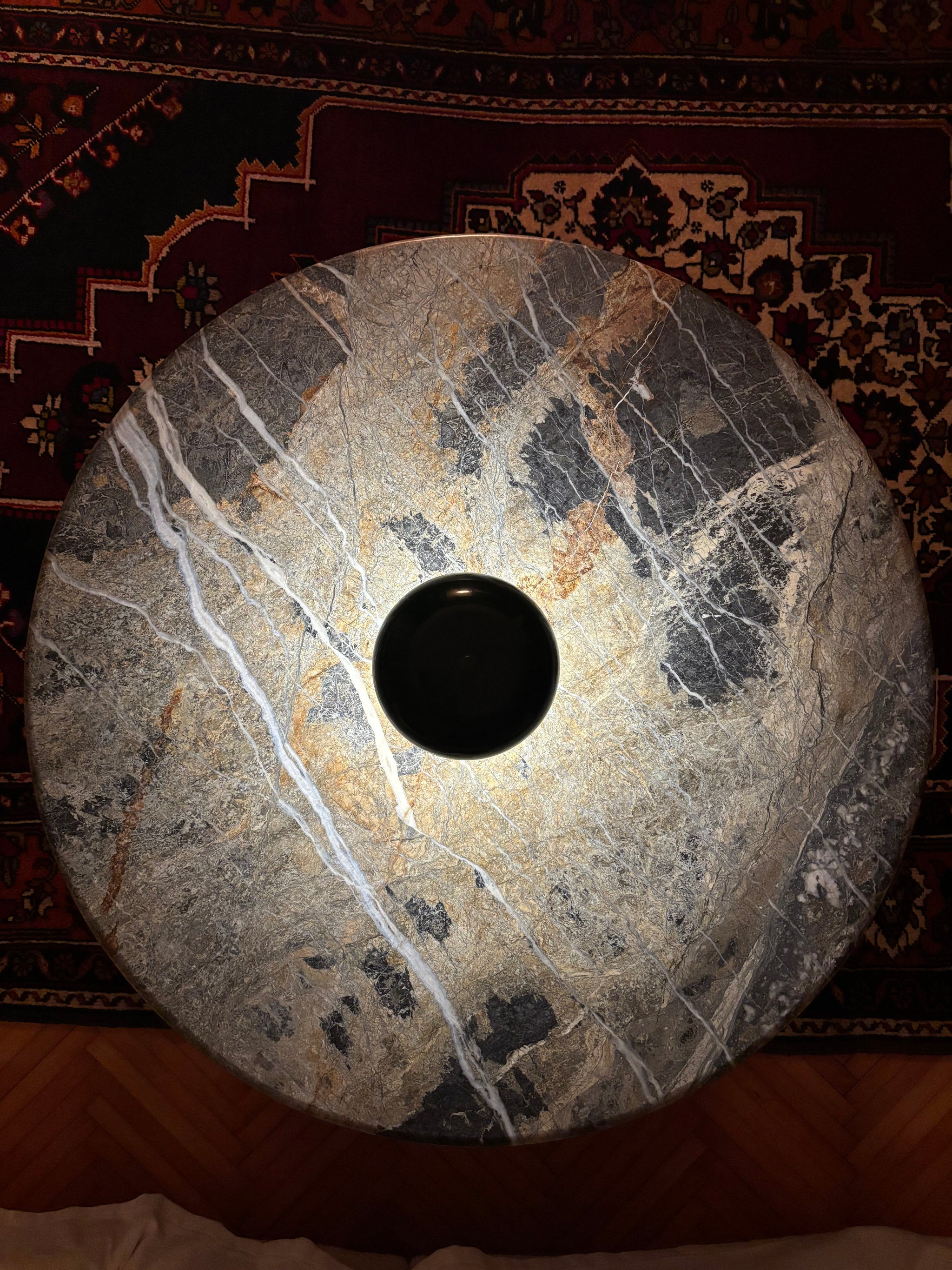 Muaşaka Masif Ahşap Cinnamon Brown Blue Jean Mermerli Orta Sehpa