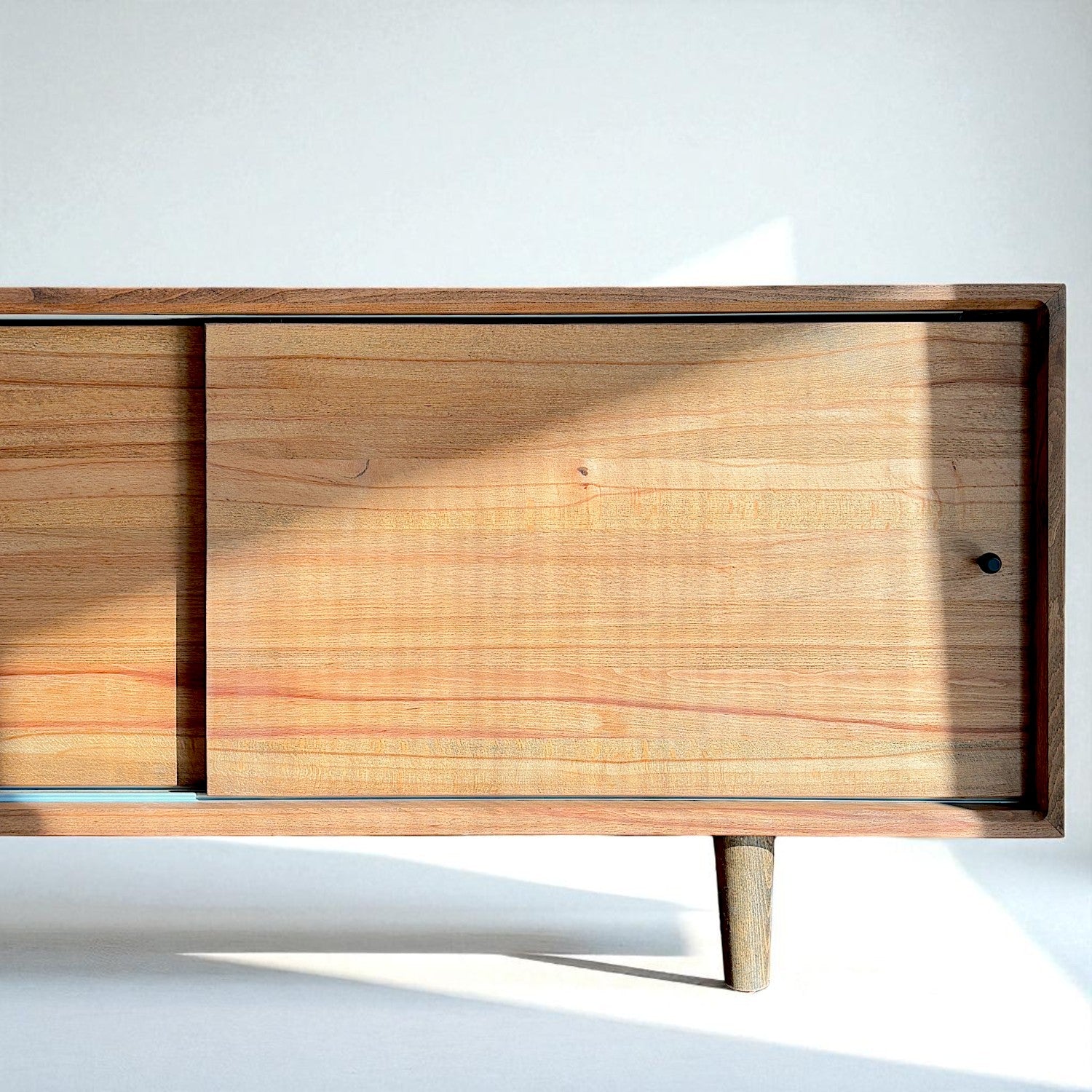 Mahir Masif Ahşap Castle Brown TV Ünitesi