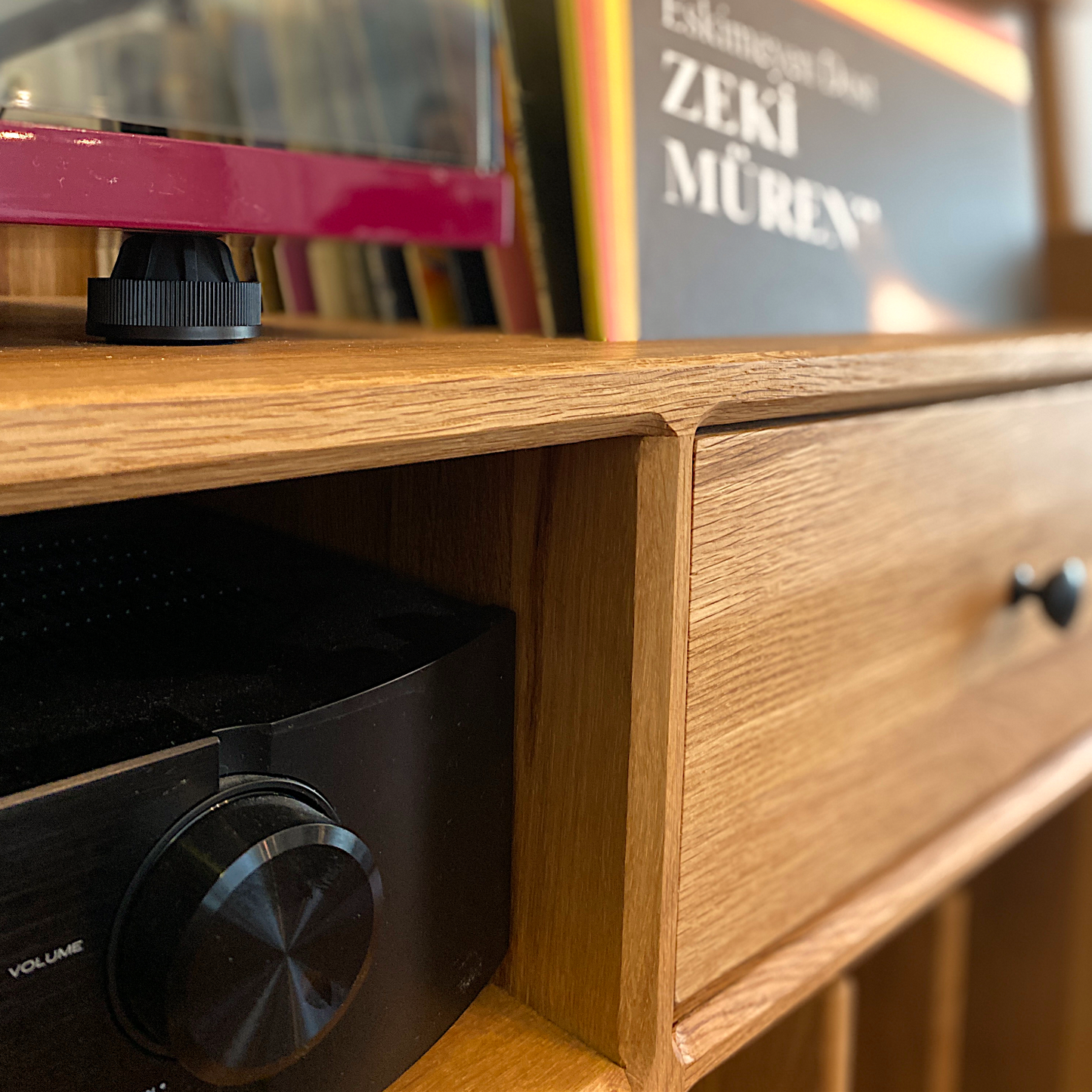 Mazi Masif Ahşap Pure Plak Dolabı