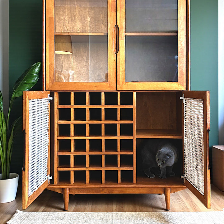 Mualla Masif Ahşap Bambu Örgülü Tik İçki Dolabı