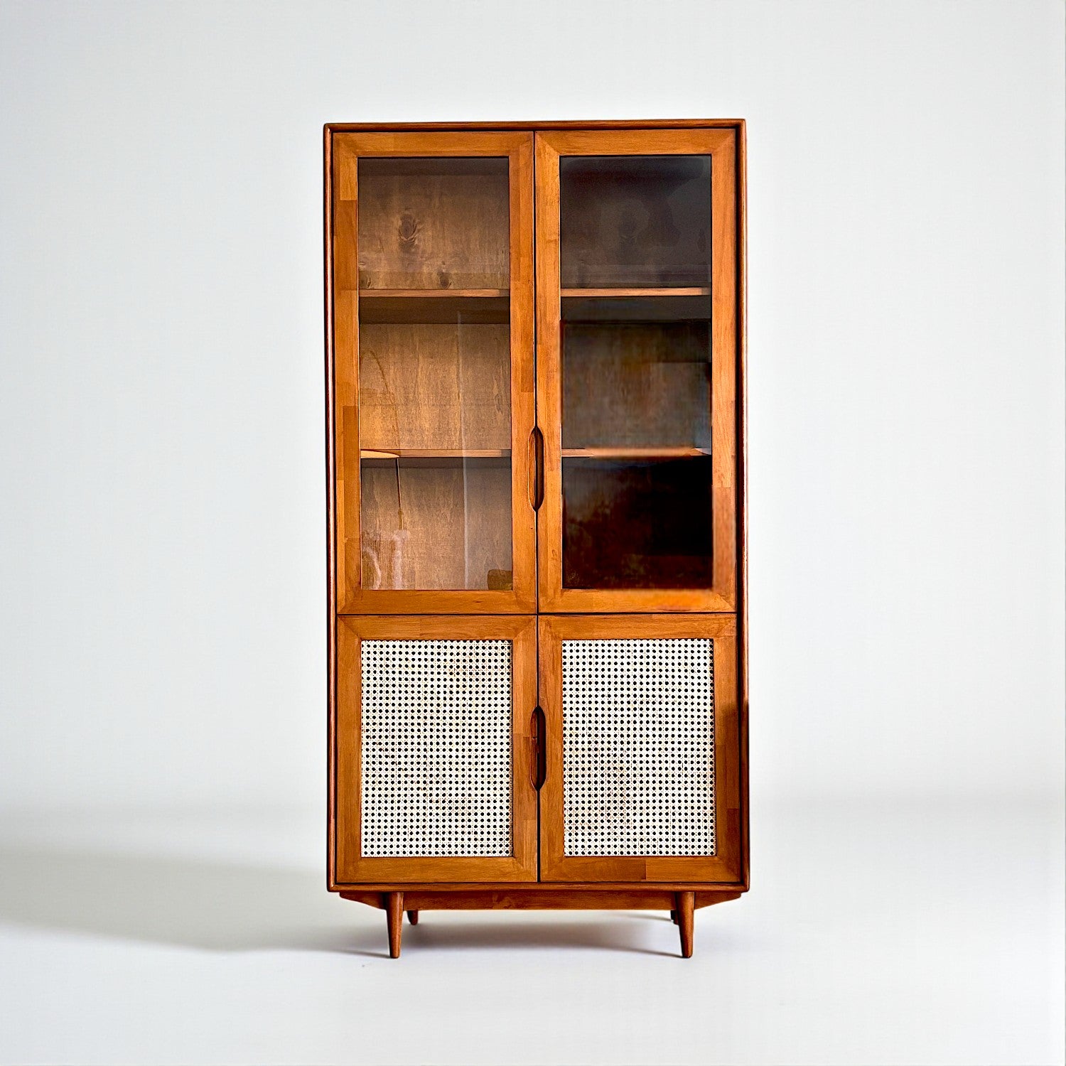 Mualla Masif Ahşap Bambu Örgülü Tik İçki Dolabı